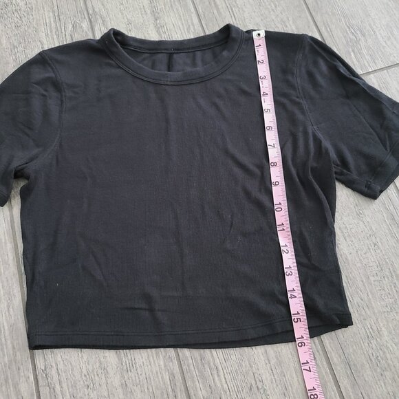 Lululemon Hold Tight Short Sleeve Black Tee Size 8 NWT - Picture 5 of 8